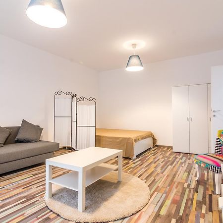 Vlad House Basarabia National Arena Leilighet Bucureşti Eksteriør bilde